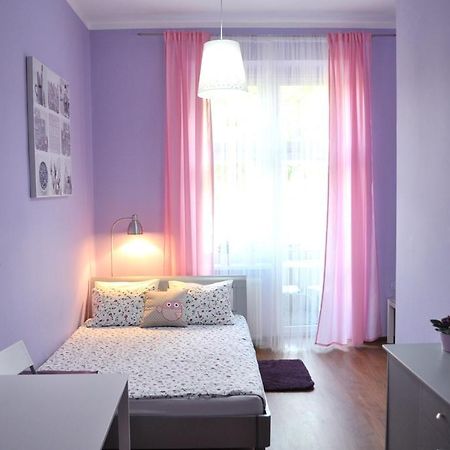 פוזנן Happy House Hostel חדר תמונה