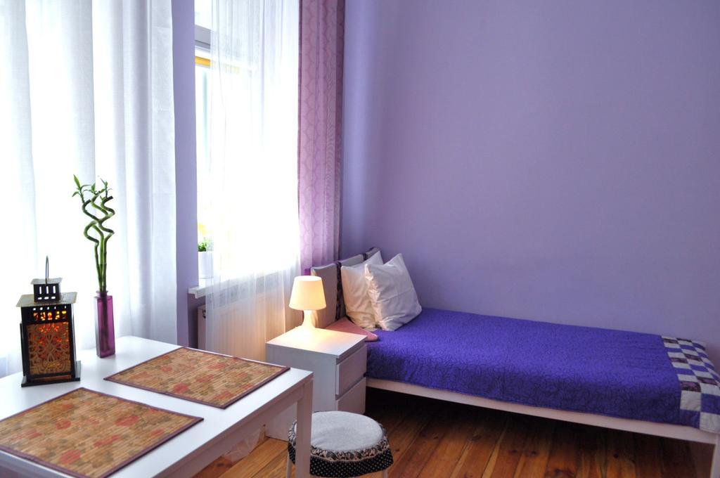 פוזנן Happy House Hostel חדר תמונה