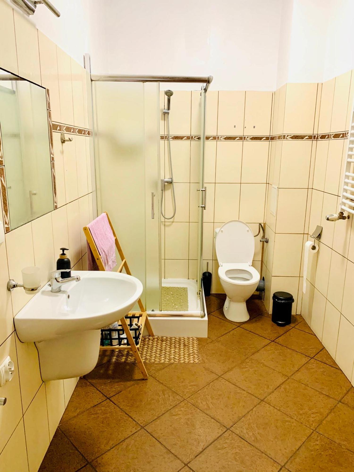 פוזנן Happy House Hostel מראה חיצוני תמונה