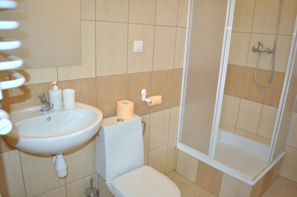 פוזנן Happy House Hostel חדר תמונה